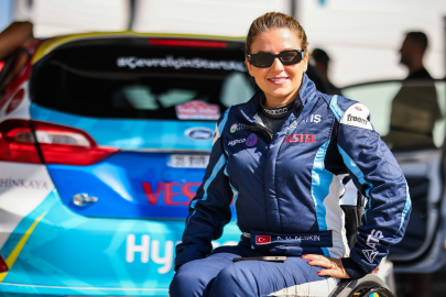 Geçen sene taklalar attığı yarışı, bu sene zirvede bitirdi