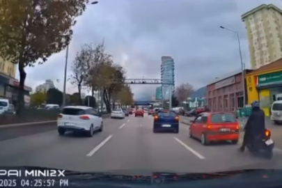 Motorcunun ölümden döndüğü anlar kamerada
