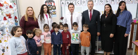 Başkan Erkan Aydın mesleğini çocuklara tanıttı