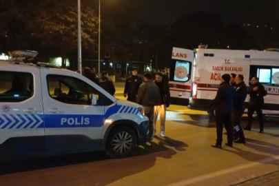 Yolun karşısına geçmeye çalışan yayaya otomobil çarptı