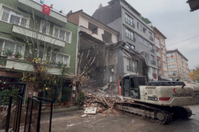 Bursa'da ilginç bir yıkım