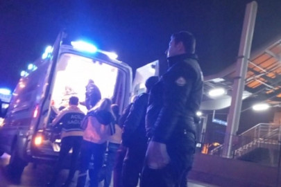 Bursa'da gece saatlerinde eğlence mekanı önünde silahlı kavga