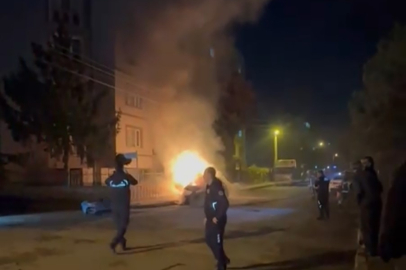 Bursa'da seyir halindeki otomobil alev aldı