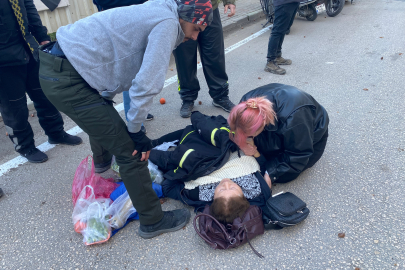 Motosikletin çarptığı kadın yaralandı
