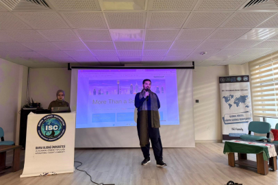 Bursa’da Meslek Lisesinde Dünya Seninle Konuşuyor etkinliği