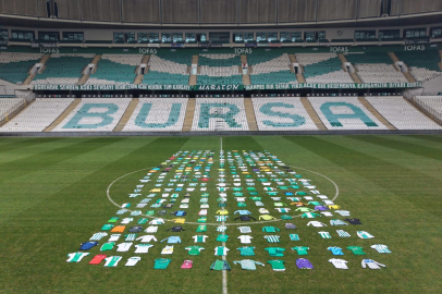 Timsah Arena'da 300 koleksiyonluk formayla dev koreografi