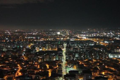 Bursalılar yeni yıla havai fişeklerle girdi