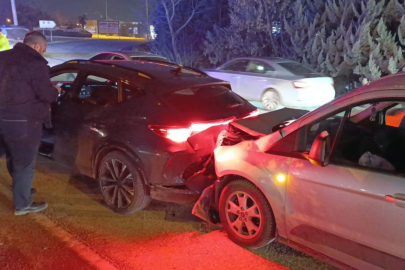 Gizli buzlanma kazayı beraberinde getirdi: 3 kişi yaralandı