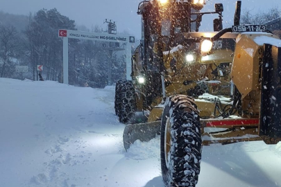 Osmangazi Belediyesi'nden karla mücadelede kesintisiz mesai