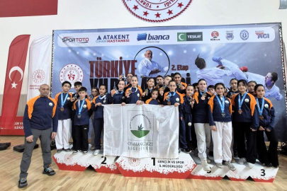 Osmangazili karateciler madalyaya doydu