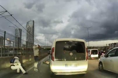 Bursa'da pes dedirten anlar: Motosikletliyle çarpıştı, ilk işi aracına bakmak oldu