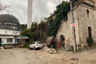 Fırtına tarihi kiliseyi de vurdu