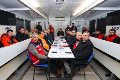 Bursa'da deprem tatbikatı gerçeğini aratmadı