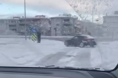 Bursa'da kar yağışını fırsat bildi, kavşakta drift attı