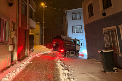 Osmangazi’de Kar Mesaisi Aralıksız Sürüyor