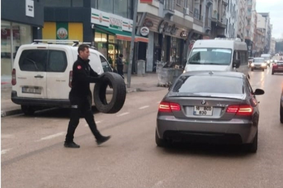 Nilüfer’de kaldırımlar işgallerden arındırılıyor