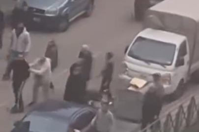 Bursa’da yol ortasında kavga trafiği kilitledi