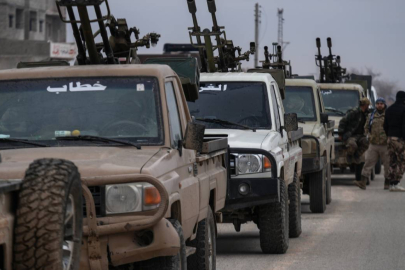 Suriye ordusu: "Askeri birlikler Deir Hafer'den Fırat'ın batısına girmeye başladı"