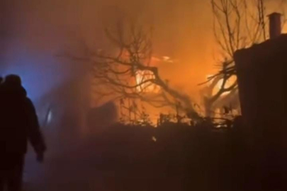 Orhaneli'de geceyi aydınlatan alevler, evi küle çevirdi