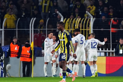 Fenerbahçe Kadıköy'de yıkıldı! Aston Villa'ya tek golle mağlup oldu