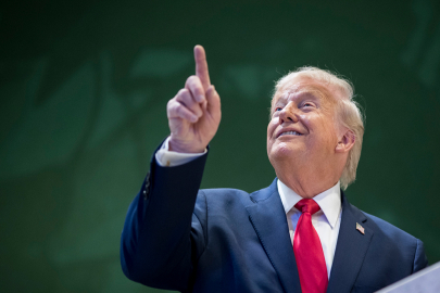 İngiliz basını: "Trump, ABD’ye katılmaları için her Grönlandlıya 1 milyon dolar teklif edecek"