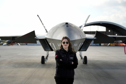 Türkiye'nin ilk insansız savaş uçağı KIZILELMA'nın kadın pilotu