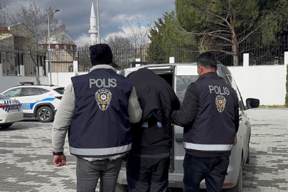 Uyuşturucu tacirinden şoke eden yöntem: Maddeleri trafik tabelalarına bıraktı