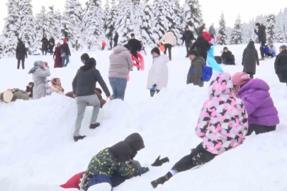 Uludağ, yarıyıl tatilinde yüzbinlerce kişiyi ağırladı