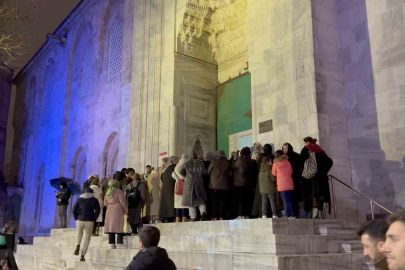 Bursa’da Berat Kandili Ulu Cami’de dualarla idrak edildi
