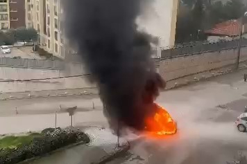 Bursa’da yanan araç art arda patladı, mahalleli panik yaşadı