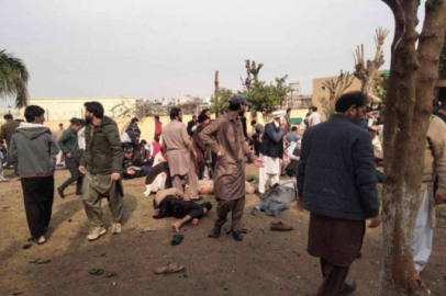 Pakistan'ın başkenti İslamabad'da bir camide cuma namazı sırasında bombalı saldırı gerçekleştirildi.