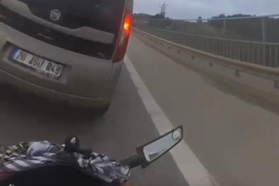 Bursa'da 113 kilometre hızla giden motosikletli çarptığı araca girdi