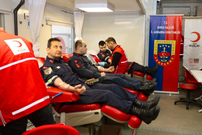Bursa Jandarması'ndan Kızılay'a anlamlı katkı