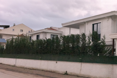 Cam silerken 4 metreden düştü