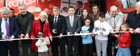 Osmangazi’de ‘Yeni Gezici Kütüphane Yollarda’