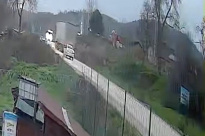 Bursa'daki kaza güvenlik kamerasında