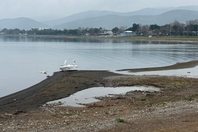 İznik Gölü'nde kuraklık alarmı: Yağışlara rağmen çekilme sürüyor