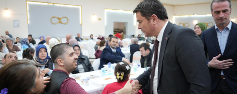 Osmangazi’de Ramazan coşkusu meydanlara taşıyor