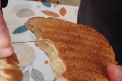 Ekmekten paket lastiği çıktı