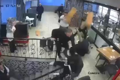 Kafede çıkan kavgada ortalık savaş alanına döndü: 100 bin liralık hasar