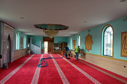 Balkanlar'daki camilerde Ramazan temizliği