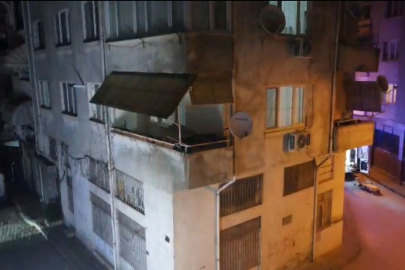 Gemlik’te hasarlı apartman tahliye edildi, sokak trafiğe kapatıldı