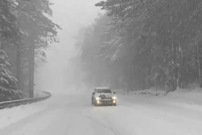 Uludağ'da dün gece yoğun kar yağdı, kar kalınlığı 163 santimetreye ulaştı