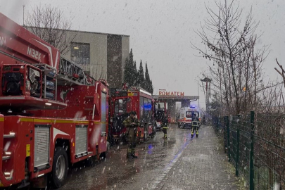 Hastane yemekhanesinde yangın paniği... Çok sayıda ekip sevk edildi