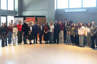 Gençler Nilüfer’de "İfade özgürlüğü" konuşuldu