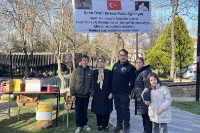 Şehitler için mevlit şekeri dağıttı