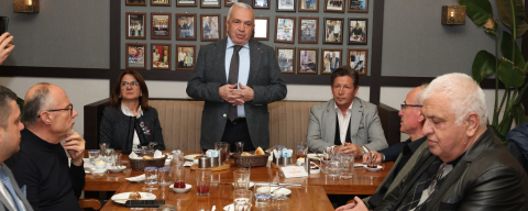 Başkan Şadi Özdemir amatör spor kulüp temsilcileri ile buluştu