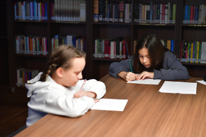 Osmangazi'nin tarihi mekanları çocukların masallarıyla yeniden keşfediliyor