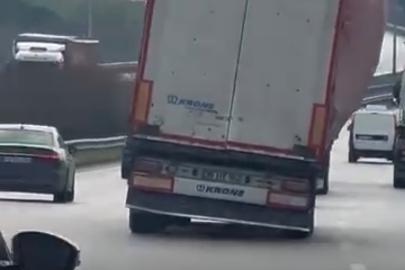 Bursa'da tır yan şekilde ilerledi