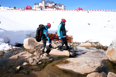 Uludağ’da Gerçeği Aratmayan Çığ Tatbikatı